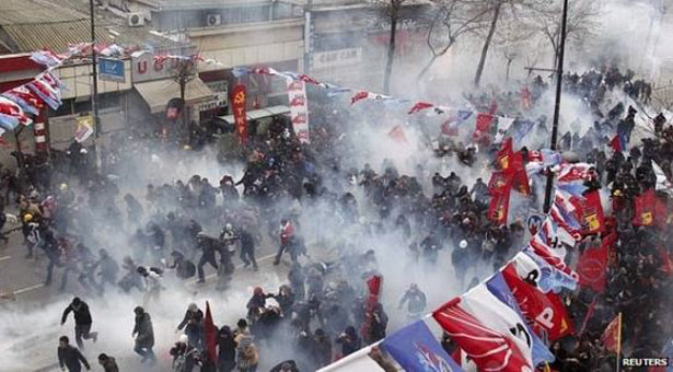 Η Τουρκία εκτός ελέγχου. Δύο νεκροί στις διαδηλώσεις για τον θάνατο του 15χρονου