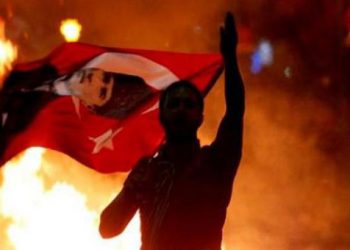 Τουρκία: Βίντεο σοκ με ρίψη χημικών σε ξενοδοχείο