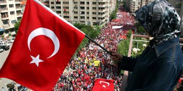 Σενέρ Λεβέντ: Οι Τούρκοι πρώτα είναι Τούρκοι και μετά άνθρωποι