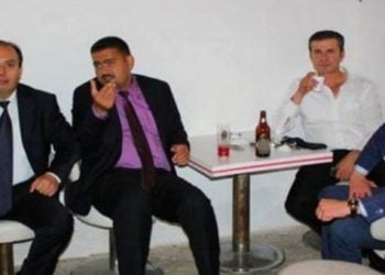Τουρκία: Ήπιε μπύρα ο μουσουλμάνος αξιωματούχος και του «πήραν»… το κεφάλι