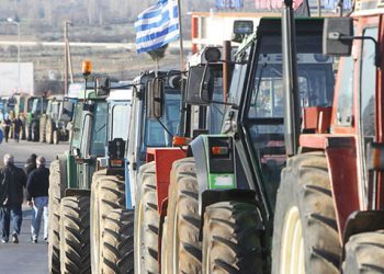 Μπλόκο μέσω Τροχαίας στήνει η κυβέρνηση στους αγρότες