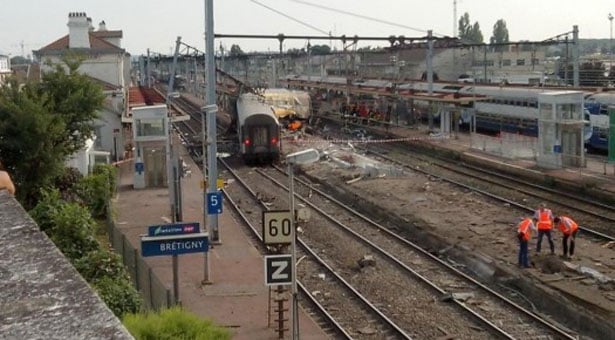 Αμαξοστοιχία παρέσυρε φορτηγό στην Πέλλα, νεκρός ο οδηγός 2