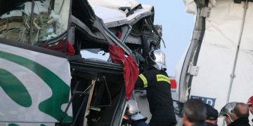 Τραγωδία στα Μάλγαρα. Δύο φοιτήτριες νεκρές, ο οδηγός ακρωτηριάστηκε