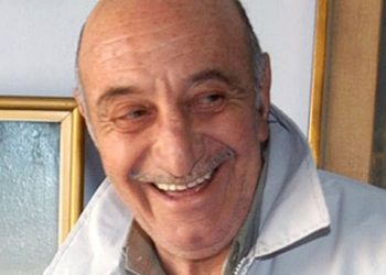 Κώστας Τσάκωνας: "Ζω... ας έρθουν στην κηδεία μου"