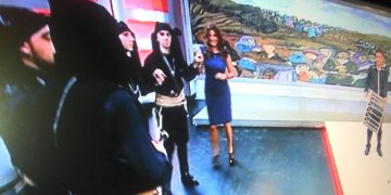 Η Τσαπανίδου χορεύει ομάλ στον ΣΚΑΪ