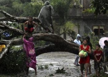 Στους 647 οι νεκροί στις Φιλιππίνες