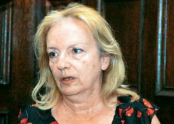 Έκτακτο: Η Ρ. Βάρτζελη έπαθε έμφραγμα μέσα στη βουλή