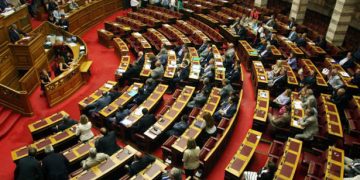 Στην τελική ευθεία απόψε για την ψήφο εμπιστοσύνης