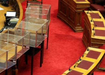 Επτά κάλπες για τρεις ψηφοφορίες στη βουλή
