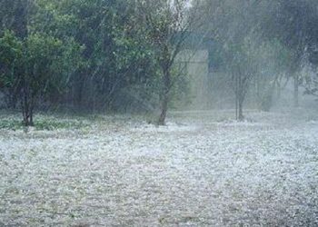 Χαλάζι στον Πύργο, χιόνι στη δυτική Μακεδονία