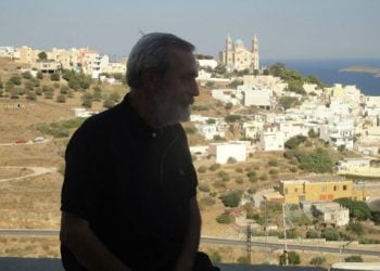 Οι Πόντιοι Σύρου τίμησαν τον στιχουργό Λευτέρη Χαψιάδη