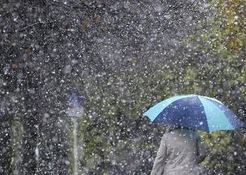 Καιρός: Βροχές καταιγίδες και χιόνια