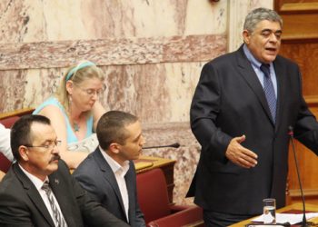 Χρυσή Αυγή: Πρόταση νόμου κατά του ρατσισμού. Τι ορίζει για τις γενοκτονίες