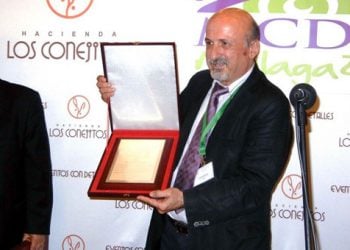 Μεγάλη διάκριση για τον καθηγητή Κωνσταντίνο Ζοπουνίδη