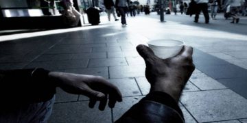 Ζητιάνος 100 ετών δώρισε 40.000 ευρώ σε φιλανθρωπικά ιδρύματα!