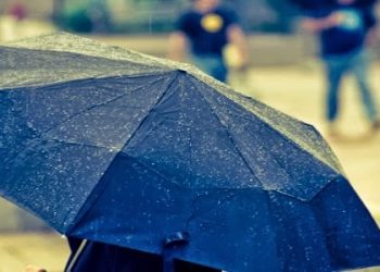 Βροχές και σποραδικές καταιγίδες σήμερα – Πού θα χιονίσει