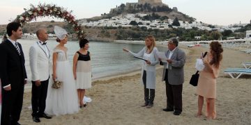 Οι παράνομες χρεώσεις του πολιτικού γάμου στην Ελλάδα