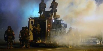 Πεδίο μάχης ξανά τη νύχτα το Μιζούρι (φωτό)