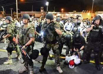 Δεύτερος νεκρός από αστυνομικά πυρά κοντά στο Φέργκιουσον (βίντεο)