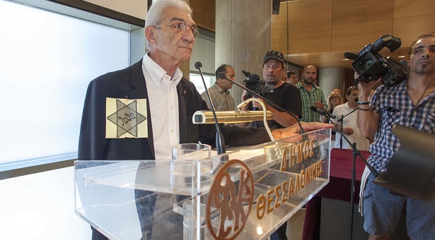 Με το αστέρι του Δαυίδ στο πέτο ορκίστηκε ο Μπουτάρης