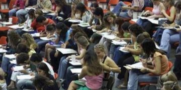 10.000 φοιτητές σώζονται από διαγραφή