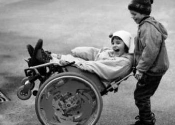 ΑμεΑ: Κραυγή των οικογενειών τους για τα ειδικά σχολεία