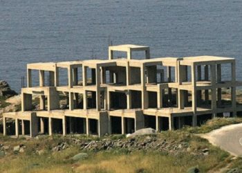 ΣτΕ: Κατεδαφίζονται όλα τα ακίνητα που βρίσκονται στον αιγιαλό