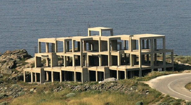 ΣτΕ: Κατεδαφίζονται όλα τα ακίνητα που βρίσκονται στον αιγιαλό