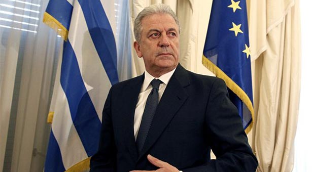 Μετανάστευση ή εσωτερικές υποθέσεις θέλει η Ελλάδα