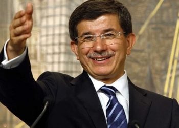 Ο Αχμέτ Νταβούτογλου νέος πρωθυπουργός της Τουρκίας