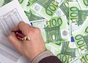 Η εφορία παρακράτησε έξοδα κηδείας για χρέη στο Δημόσιο