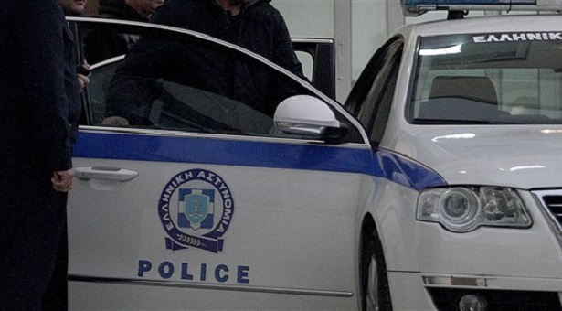 Άκαρδη μάνα στο Βόλο εγκατέλειψε την 9χρονη κόρη της στο δρόμο
