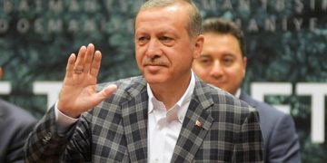 Ο σουλτάνος Ερντογάν και τα σχέδιά του για μακρά παραμονή στην εξουσία