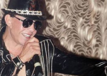 Ο Γιάννης Φλωρινιώτης, για τους δίσκους και τις ταινίες του στα ποντιακά (βίντεο)