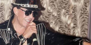 Ο Γιάννης Φλωρινιώτης, για τους δίσκους και τις ταινίες του στα ποντιακά (βίντεο)