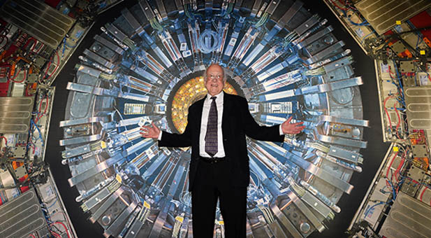 Το pontos-news.gr ξεναγείται στο περίπτερο του CERN στη ΔΕΘ (βίντεο)