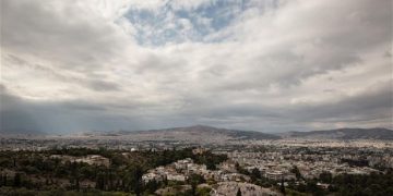 Αρχίζει ψύχρα από σήμερα: Βροχές και πτώση θερμοκρασίας