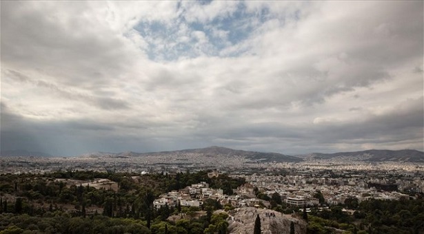 Αρχίζει ψύχρα από σήμερα: Βροχές και πτώση θερμοκρασίας