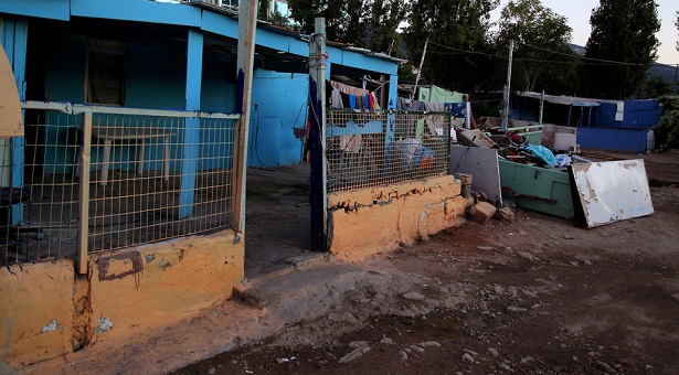 Αναστέλλεται μέχρι νεοτέρας η μετεγκατάσταση των Ρομά του Χαλανδρίου