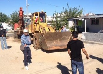 Κατεδαφίζονται 12 παραπήγματα στον καταυλισμό Ρομά μετά την προσωρινή «ανακωχή» (βίντεο)