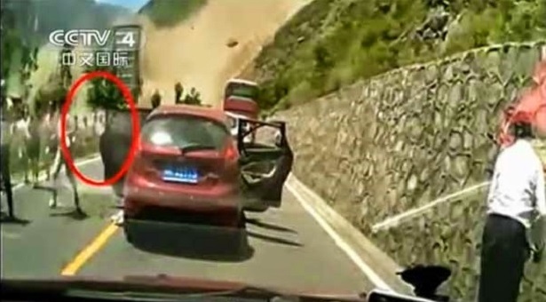 Τρομακτική κατολίσθηση στην Κίνα με 11 νεκρούς (βίντεο)