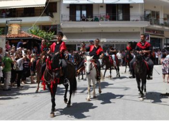 Σιάτιστα: Τα άλογα της Παναγιάς