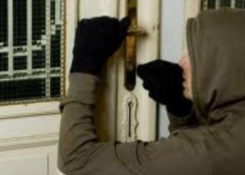 Θεσσαλονίκη: 35χρονος «άδειαζε» μονοκατοικίες και τροχόσπιτα