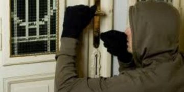 Θεσσαλονίκη: 35χρονος «άδειαζε» μονοκατοικίες και τροχόσπιτα