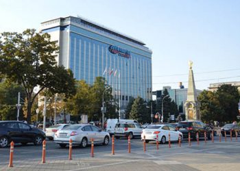 Είμαι Πόντια, γεννήθηκα στη Ρωσία, ήρθα στην Ελλάδα και φεύγω ξανά πίσω (βίντεο)