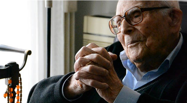 Οι Έλληνες, η παιδεία τους και η ζωή μέσα από τα μάτια του Εμμανουήλ Κριαρά (συνέντευξη)