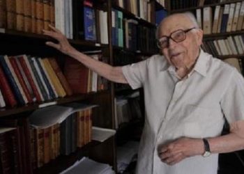 Σε λαϊκό προσκύνημα η σορός του Εμμανουήλ Κριαρά