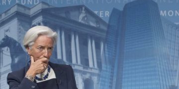 Ως ύποπτη για διάπραξη αξιόποινης πράξης ερευνάται πλέον δικαστικά η Λαγκάρντ