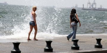 Πρόβα φθινοπώρου με ανέμους, πτώση θερμοκρασίας και πρόσκαιρες βροχές