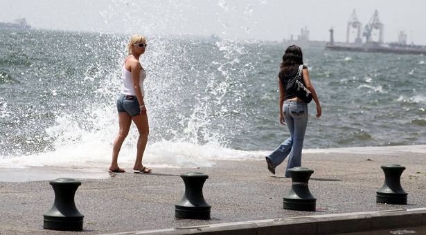 Πρόβα φθινοπώρου με ανέμους, πτώση θερμοκρασίας και πρόσκαιρες βροχές